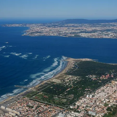 Sao Joao Lounge דירה